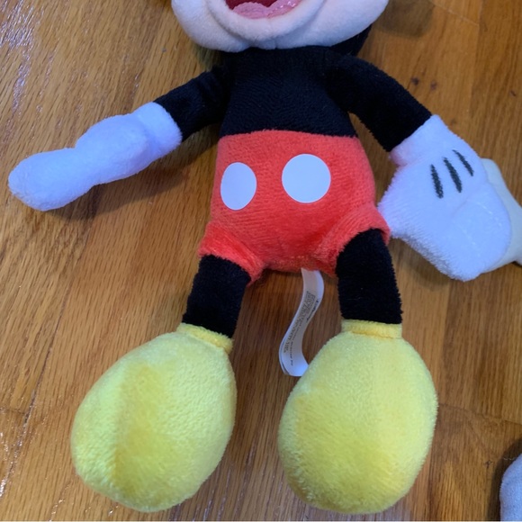 Set of two small Disney Mickey Mouse plushies - Picture 8 of 13